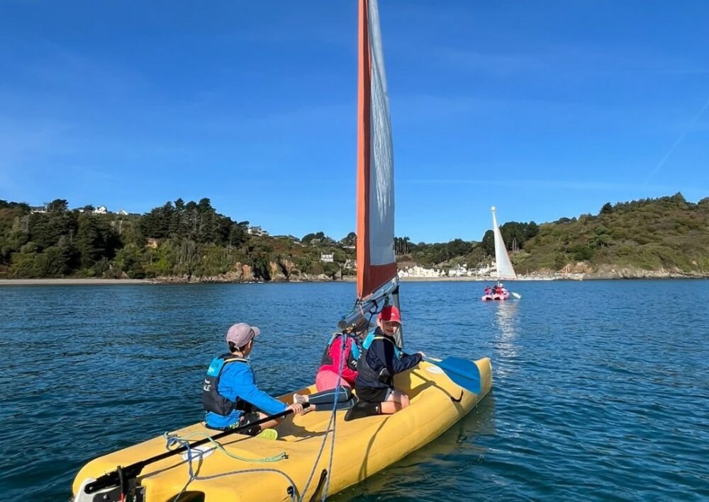 CE2-CM : Voile à Bréhec !